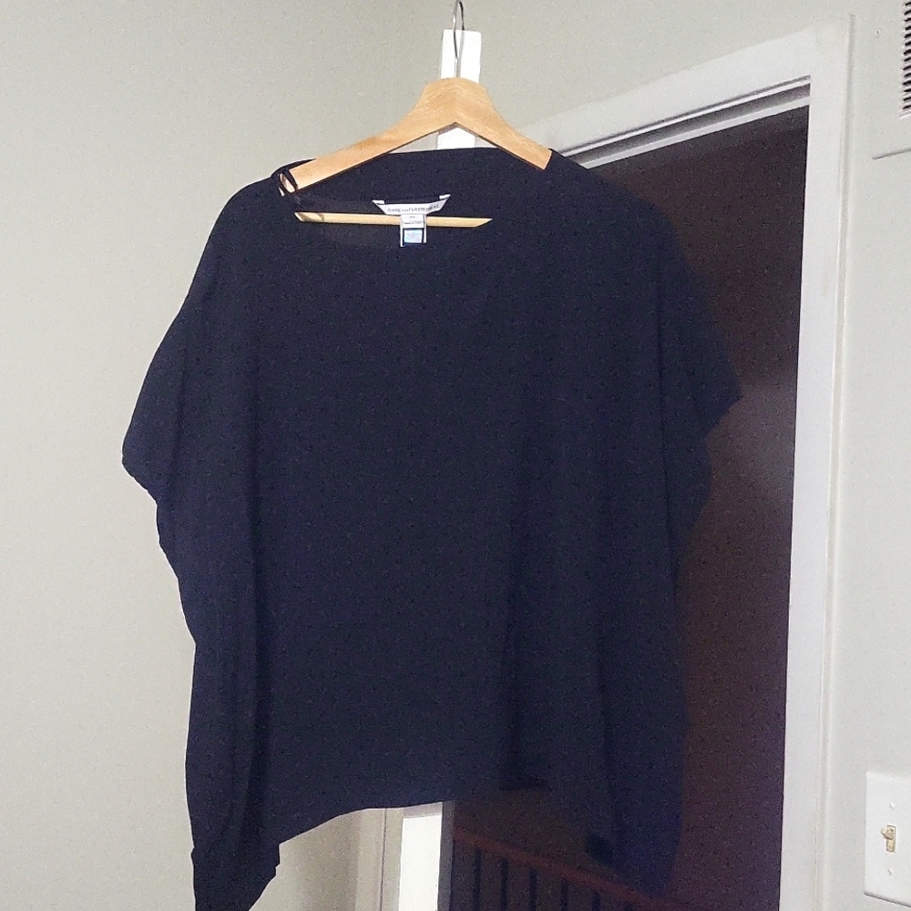 Short sleeve top